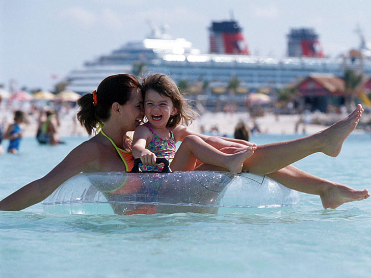Disney-cruise-mom-daughter.jpg