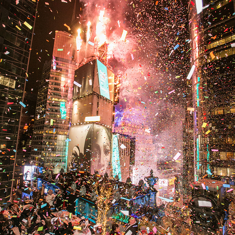 Neiman Marcus Fantasy Gift: Knickerbocker Hotel New Year's Eve